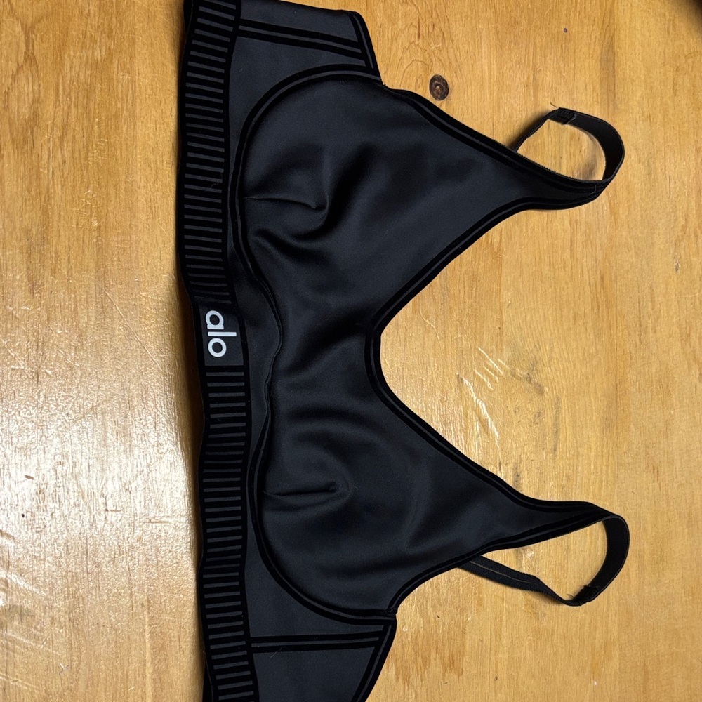 ALO Yoga Midnight Black Sports Bra